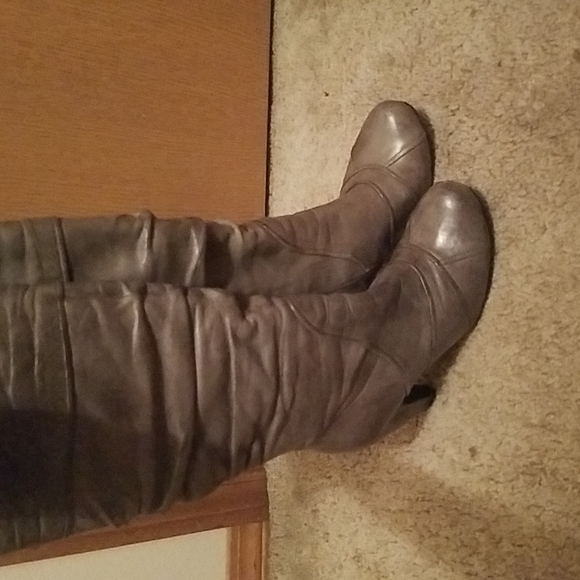 Miz Mooz size 7.5 Gray Heeled slouchy Boot - Picture 3 of 12